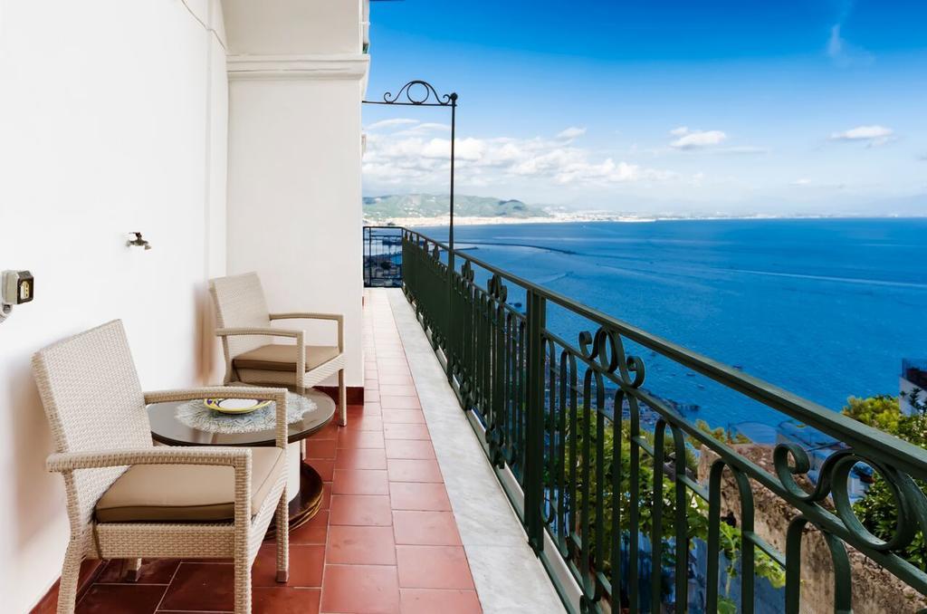 Residence Mareluna - Amalfi Coast Vietri sul Mare Room photo